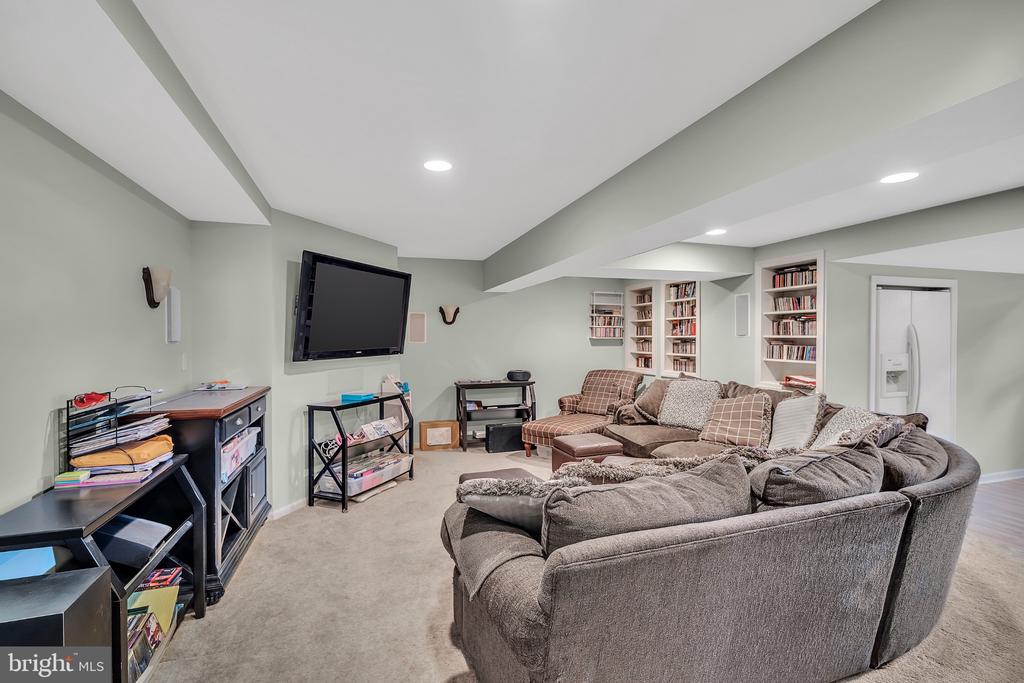 7 ANDERSON LANE
