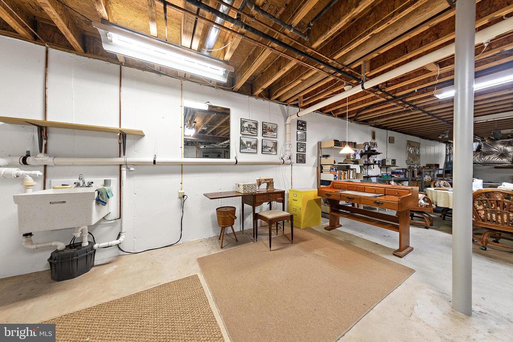 3 VENTANA COURT