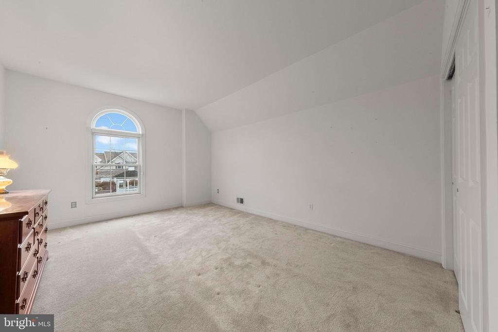 3 VENTANA COURT