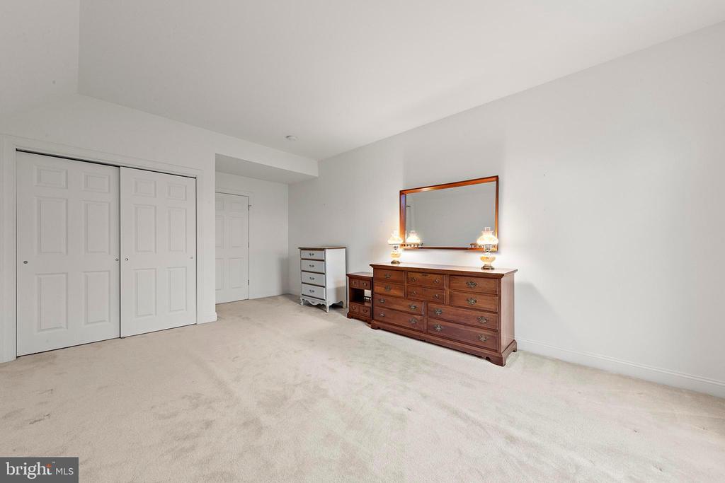 3 VENTANA COURT