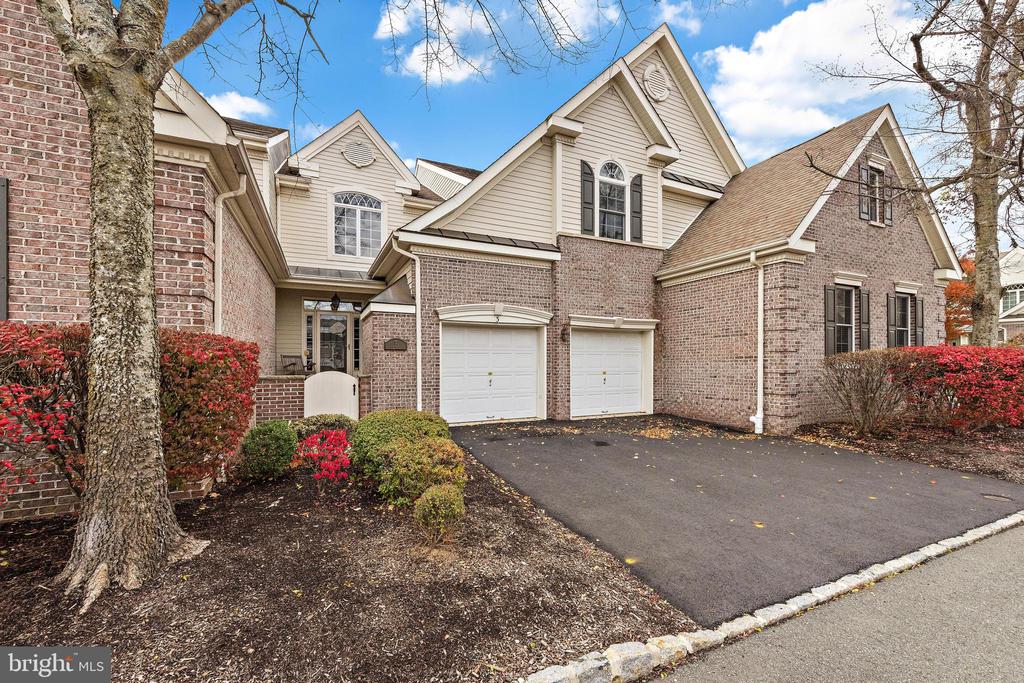 3 VENTANA COURT