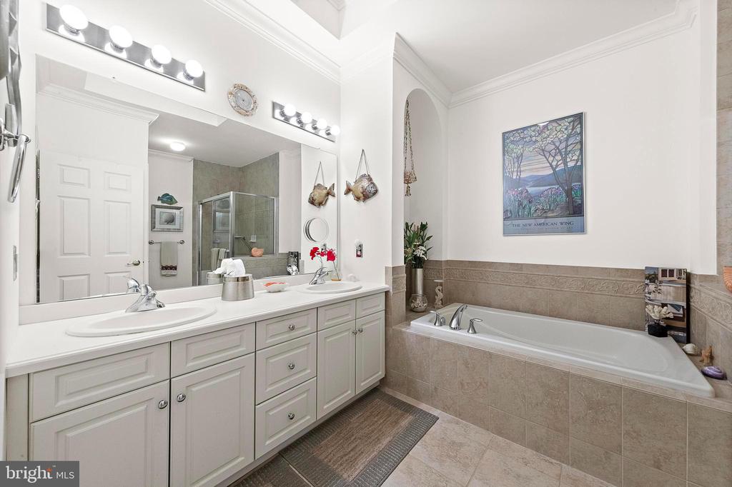 3 VENTANA COURT