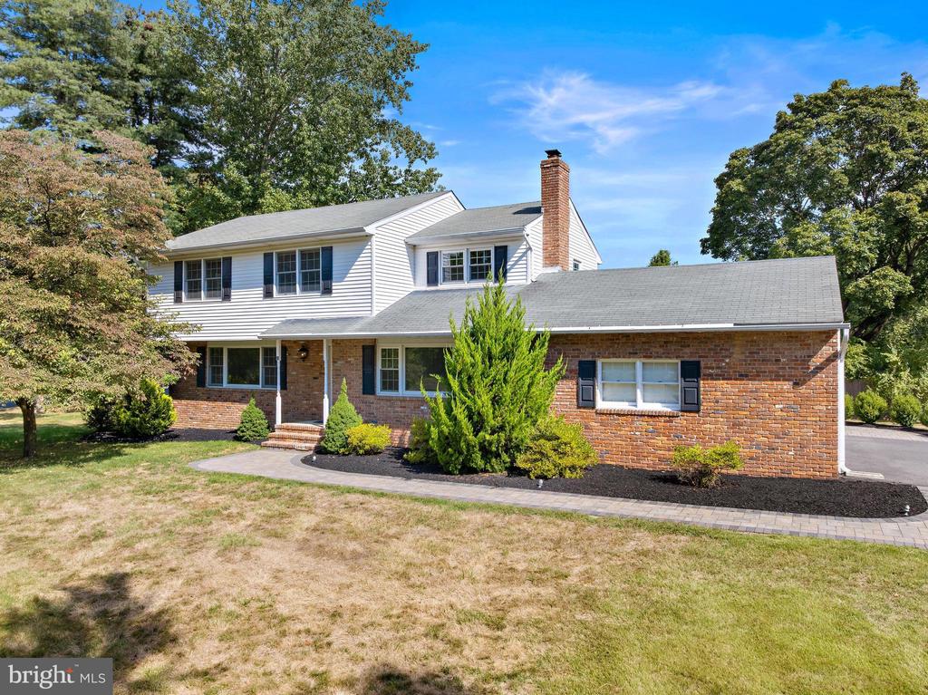 12 BERKSHIRE DRIVE