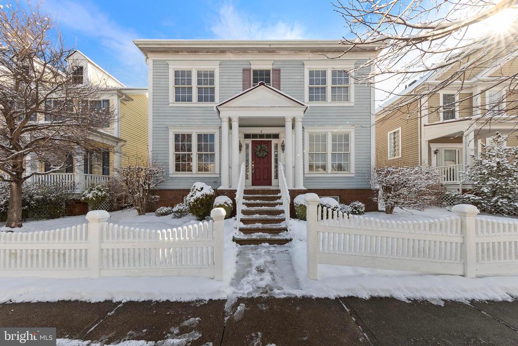 8 MALSBURY STREET