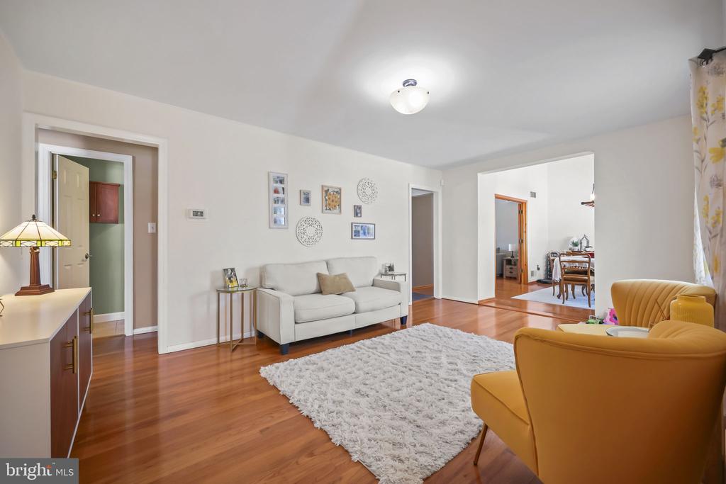17 MAGUIRE ROAD