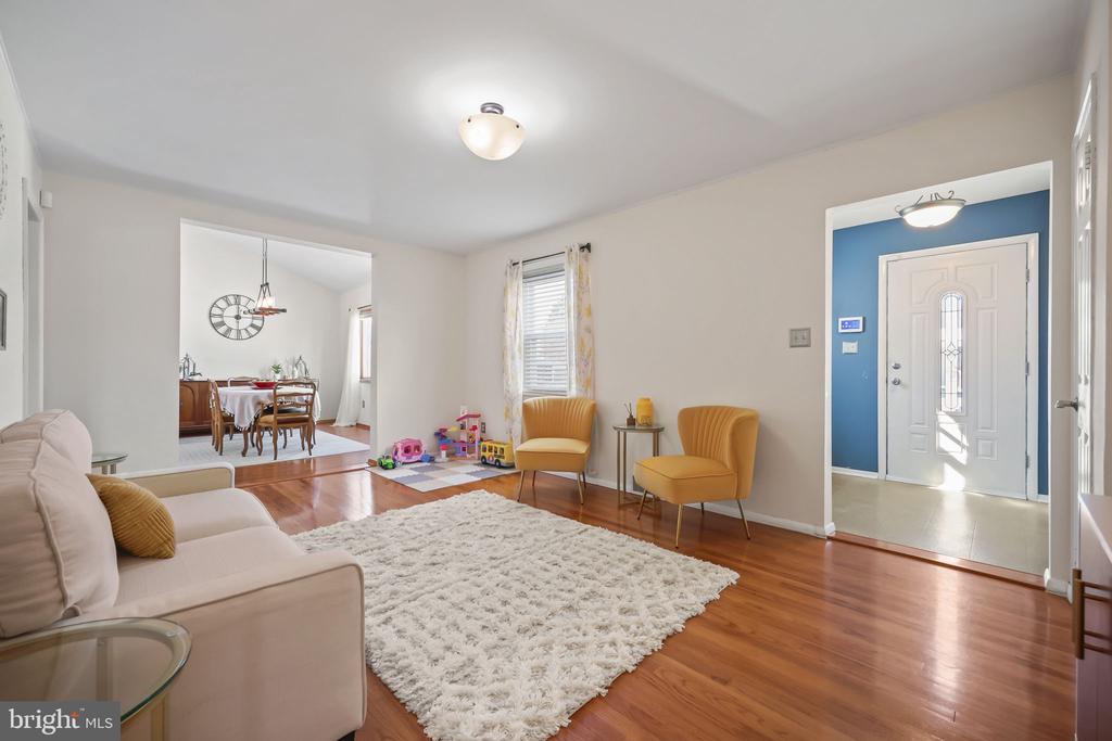17 MAGUIRE ROAD