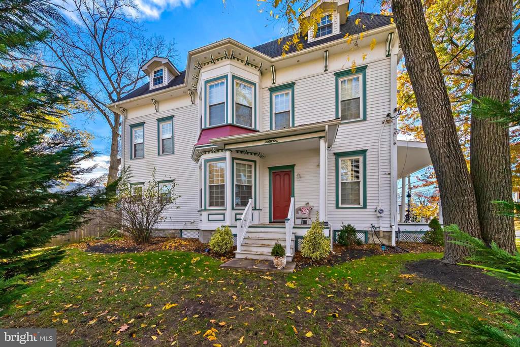 421 N MAIN