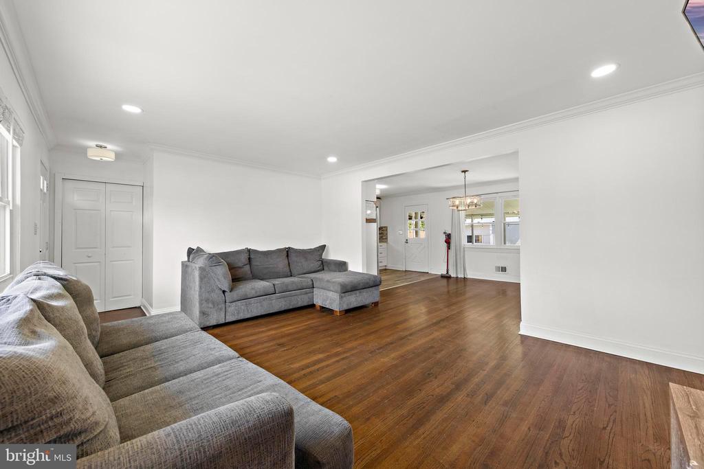 32 EWINGVILLE ROAD
