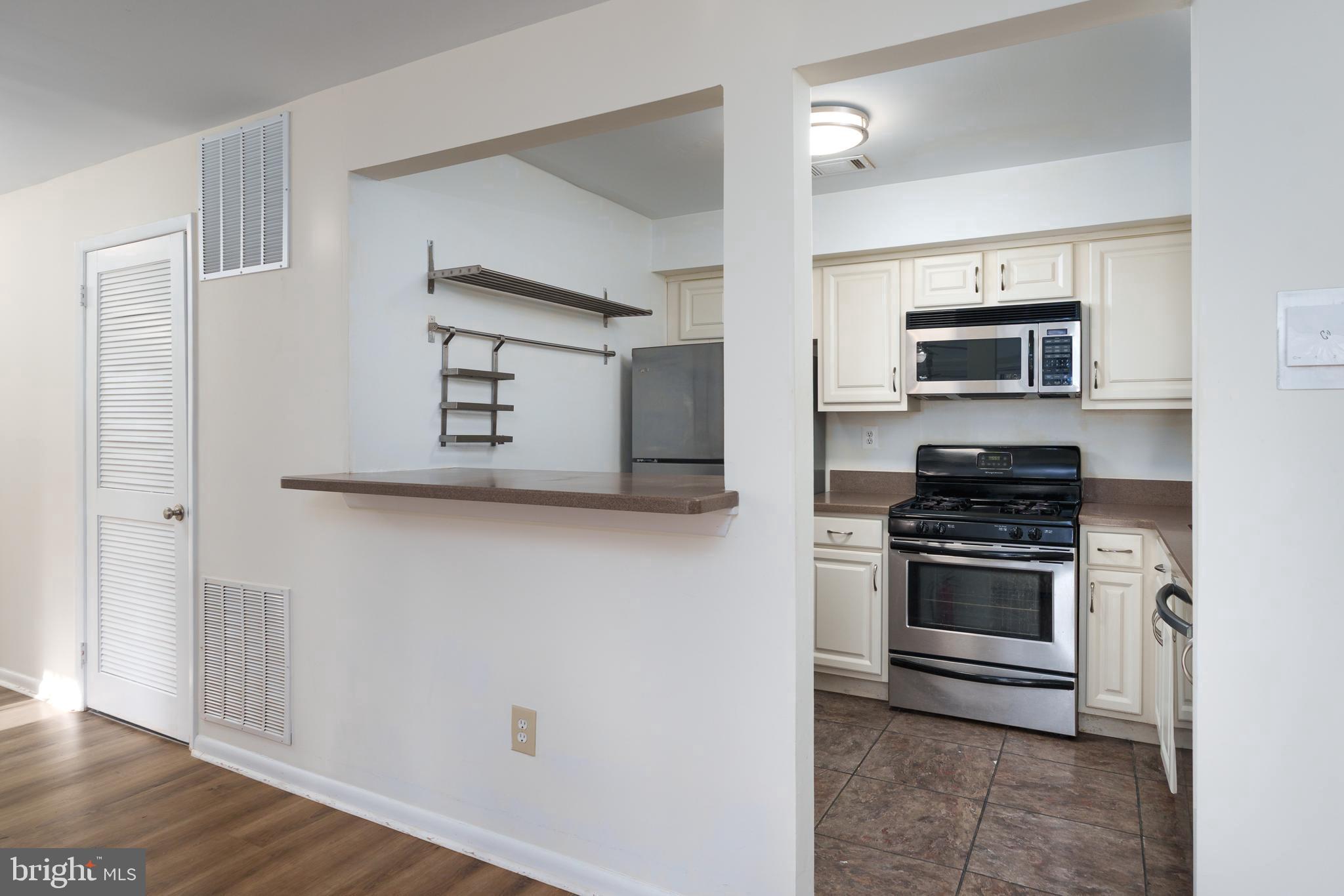 206 SALEM COURT 3
