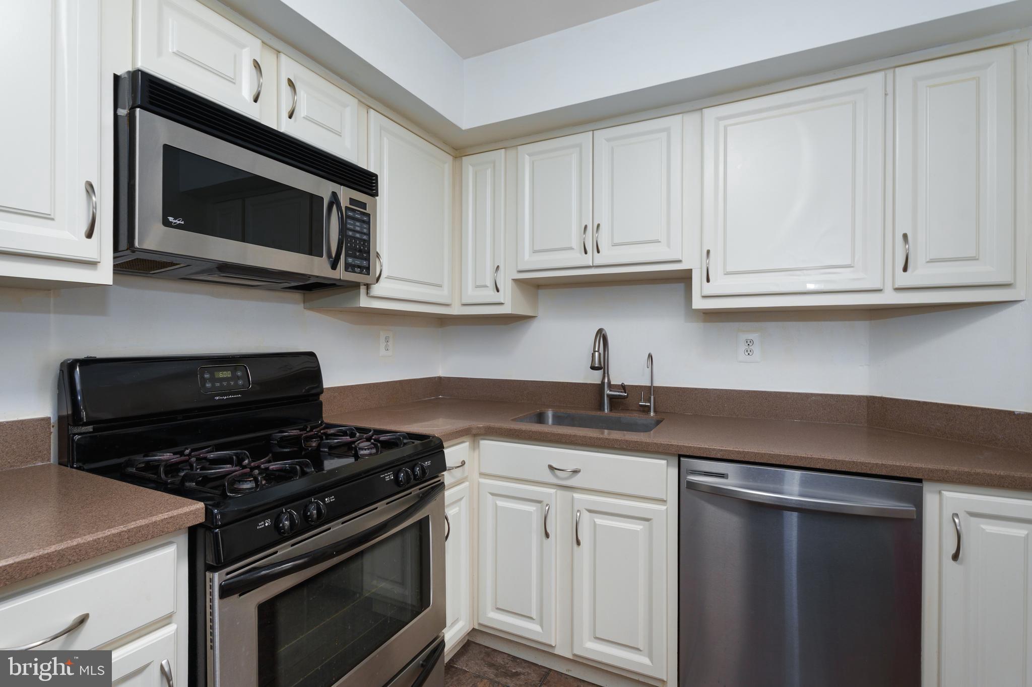206 SALEM COURT 3