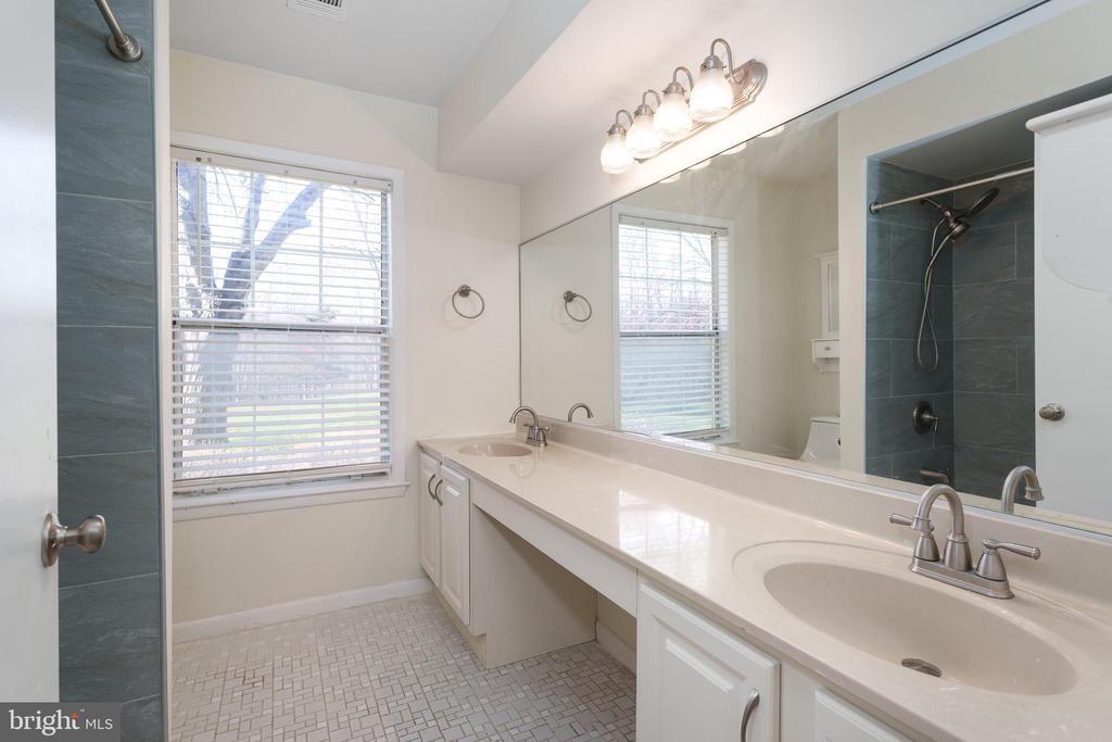 206 SALEM COURT 3