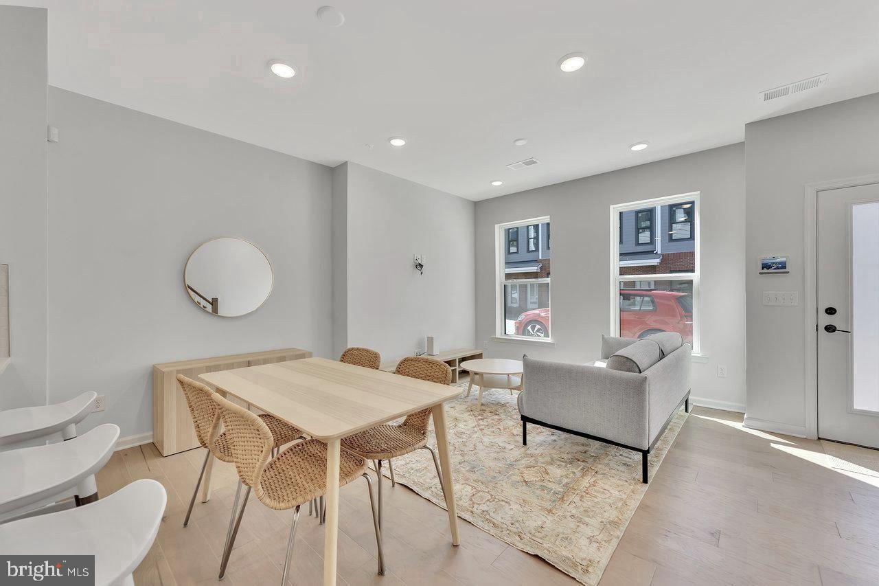 606 PARKER BOULEVARD