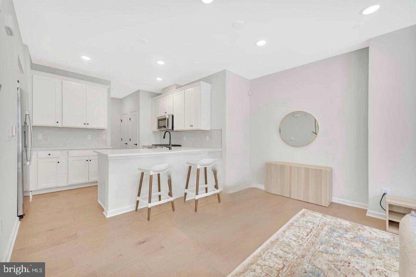 606 PARKER BOULEVARD