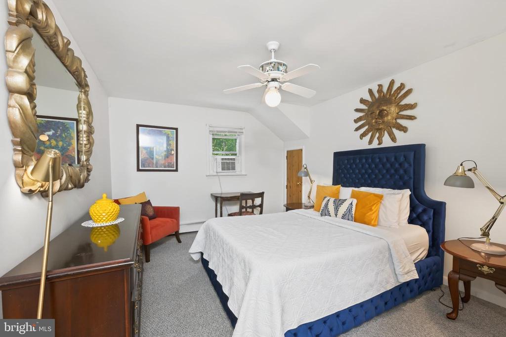 261 UPPER FERRY ROAD