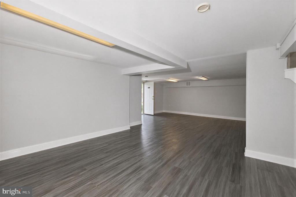 261 UPPER FERRY ROAD