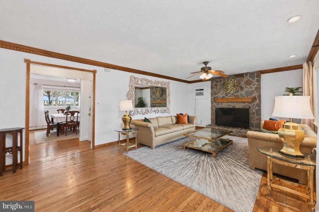 261 UPPER FERRY ROAD