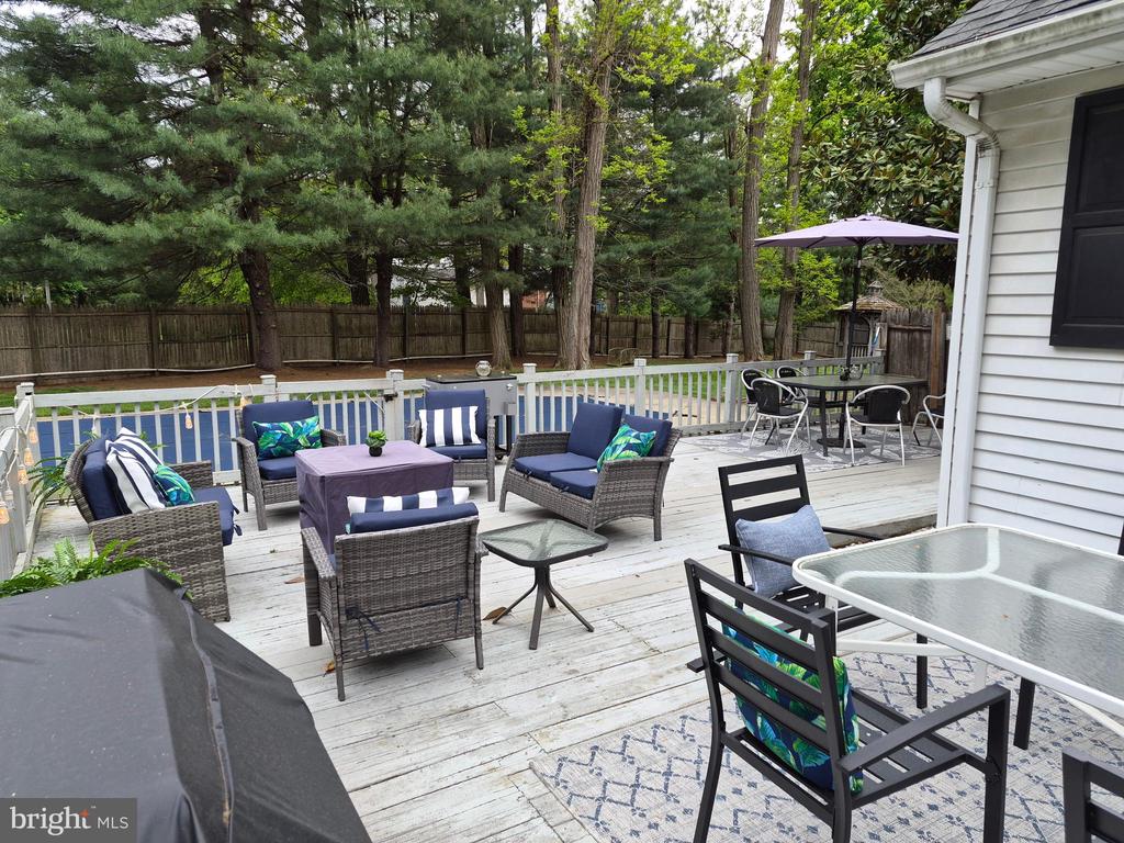 261 UPPER FERRY ROAD