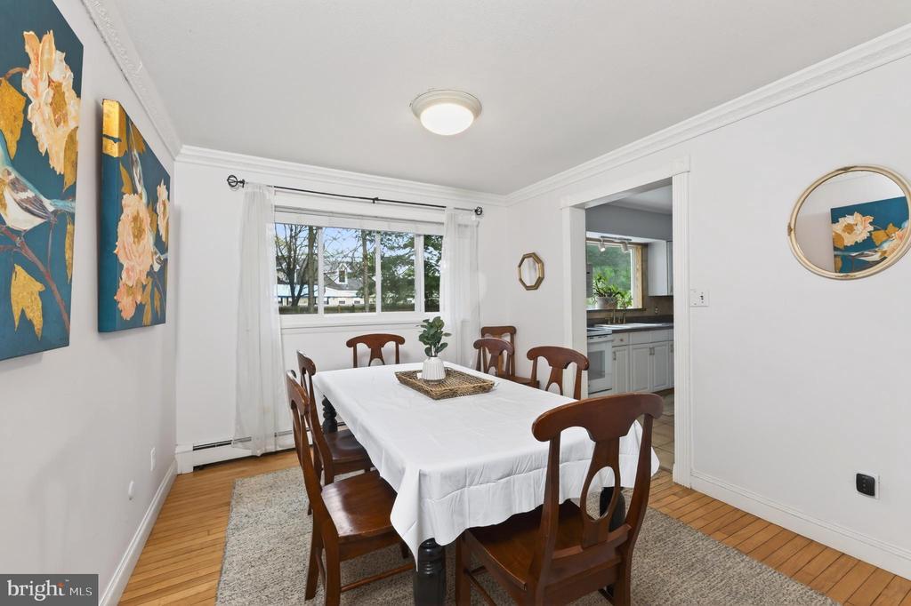 261 UPPER FERRY ROAD