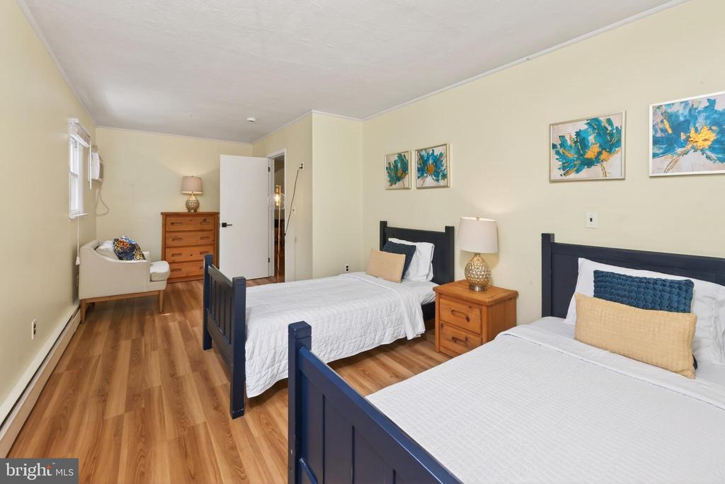 261 UPPER FERRY ROAD