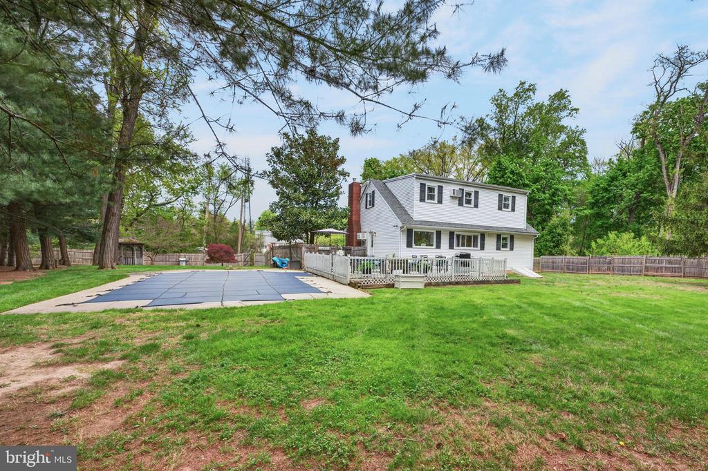 261 UPPER FERRY ROAD