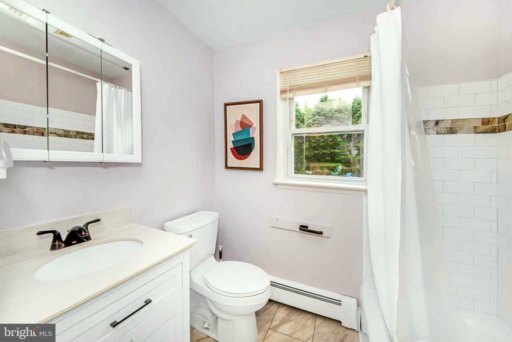 261 UPPER FERRY ROAD