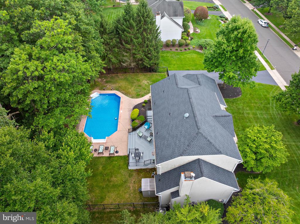 15 ARNOLD LANE