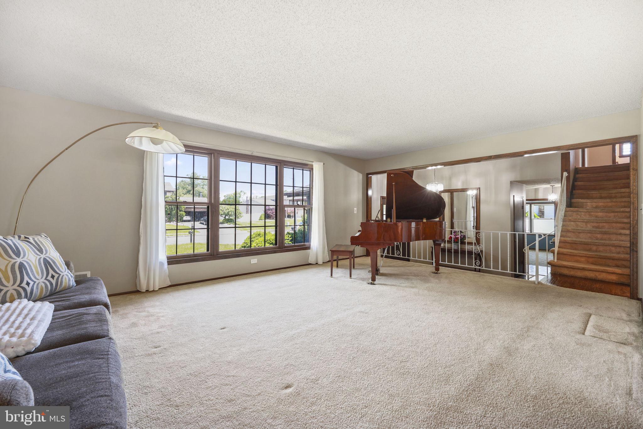 33 RAY DWIER DRIVE