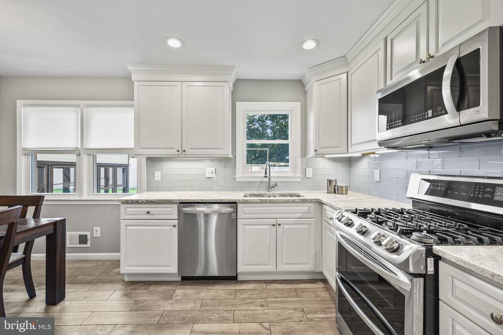 33 RAY DWIER DRIVE