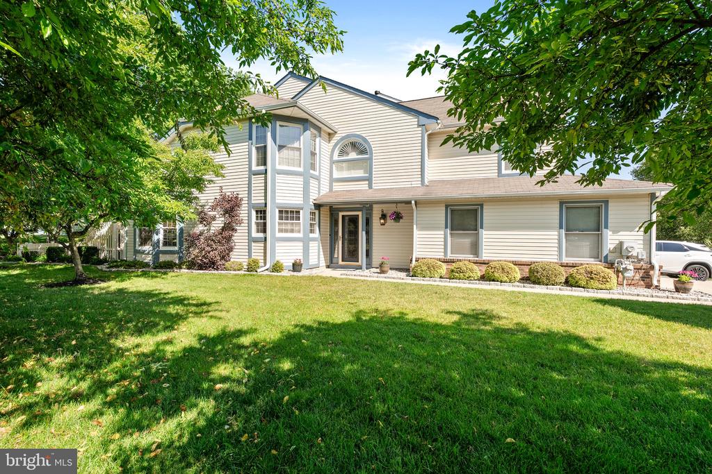 7 ENDSLEIGH PLACE