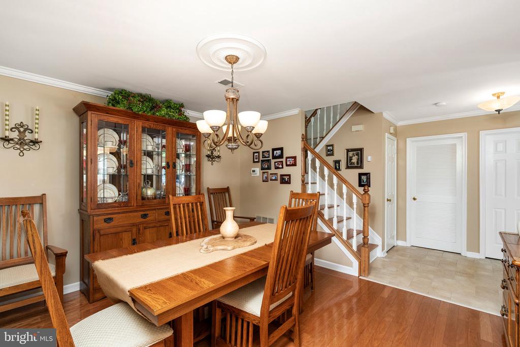7 ENDSLEIGH PLACE