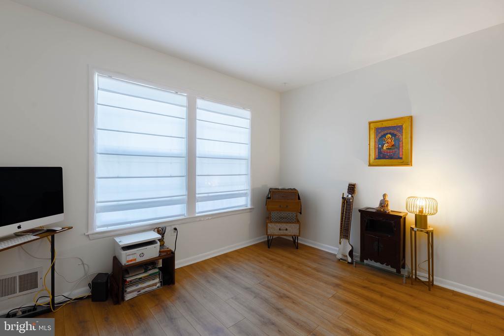 101 LASSEN COURT 4
