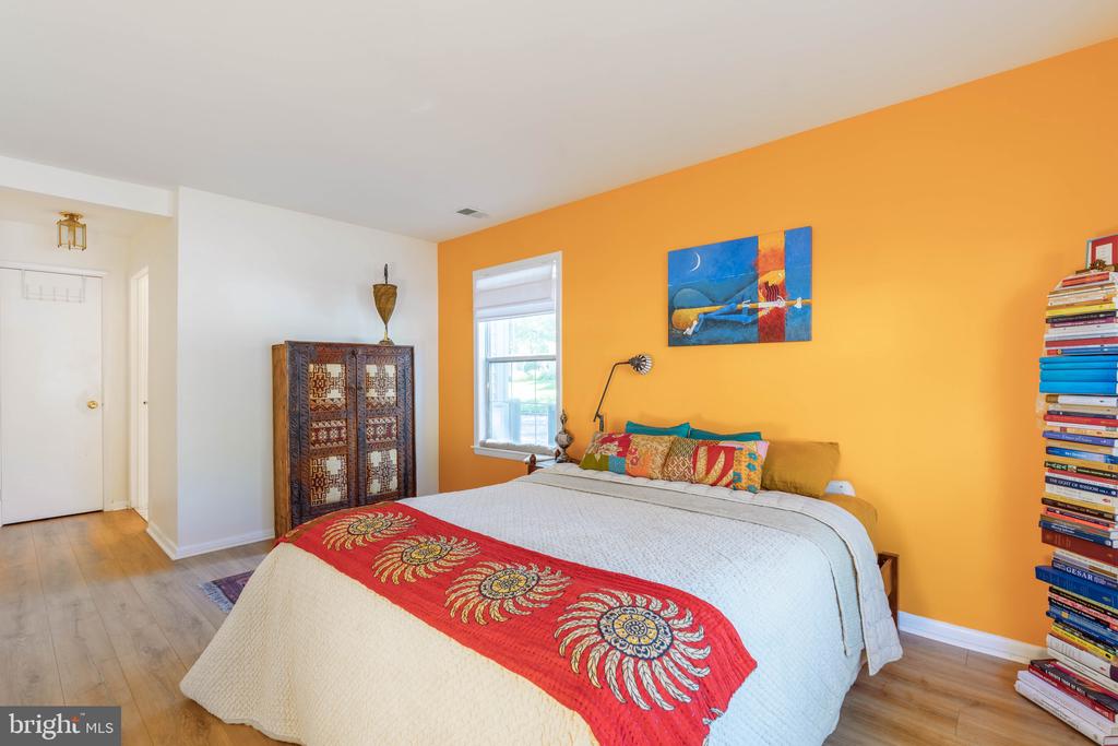 101 LASSEN COURT 4
