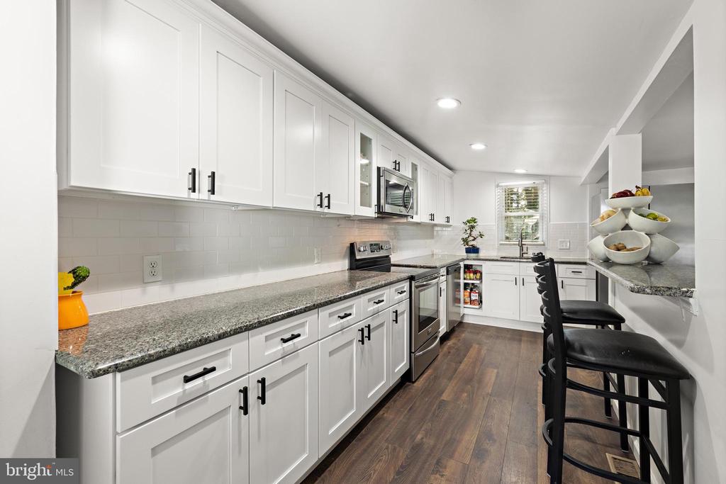 241 ROSELAND AVENUE