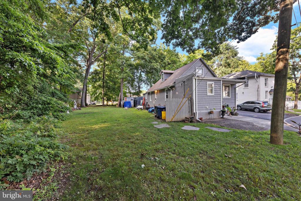 241 ROSELAND AVENUE