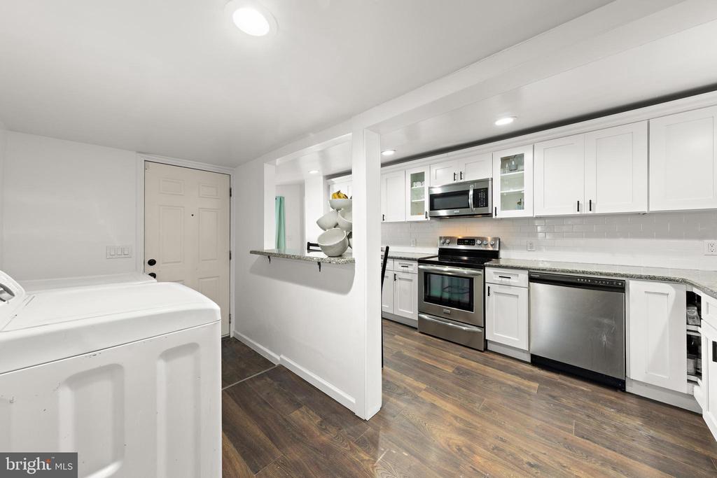 241 ROSELAND AVENUE