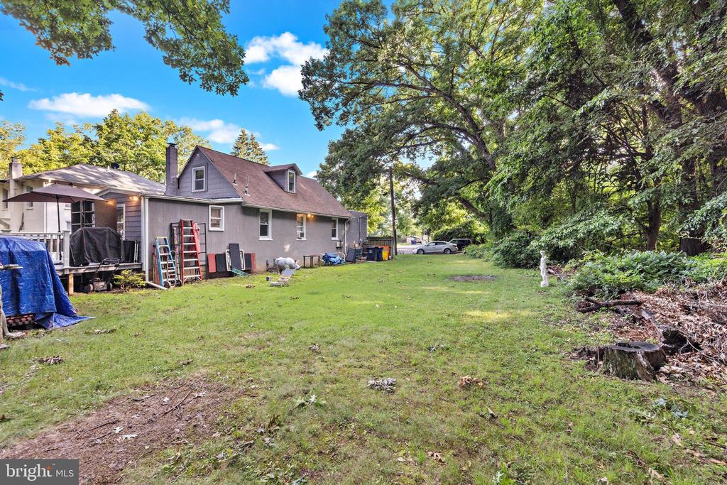 241 ROSELAND AVENUE