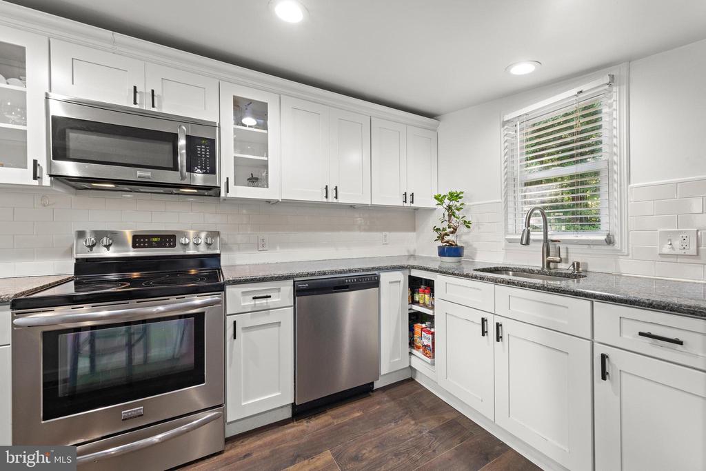 241 ROSELAND AVENUE
