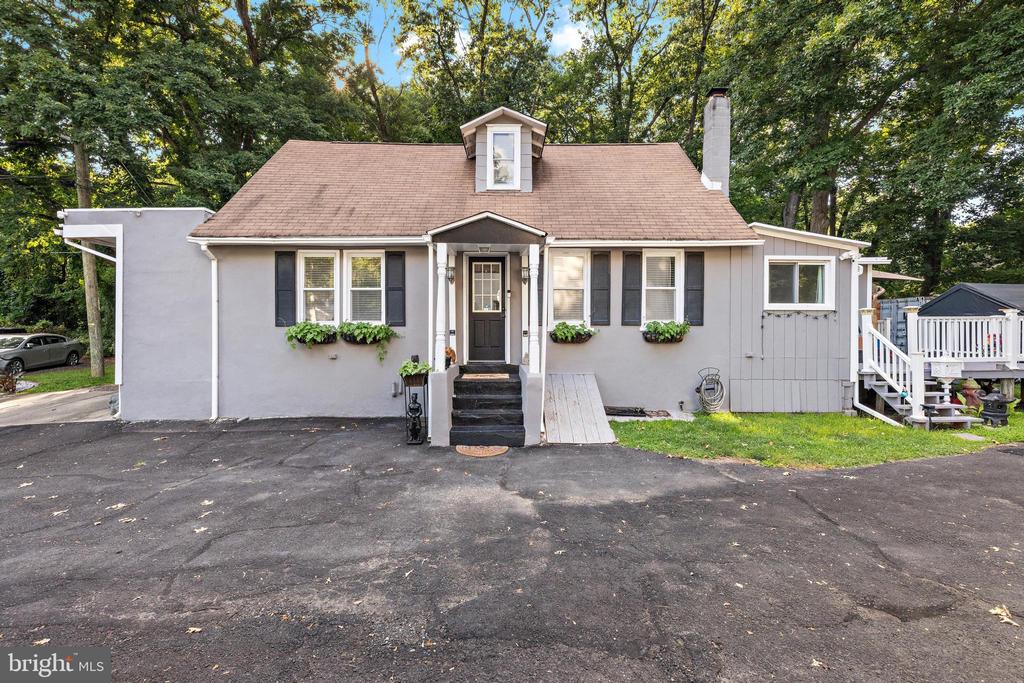 241 ROSELAND AVENUE