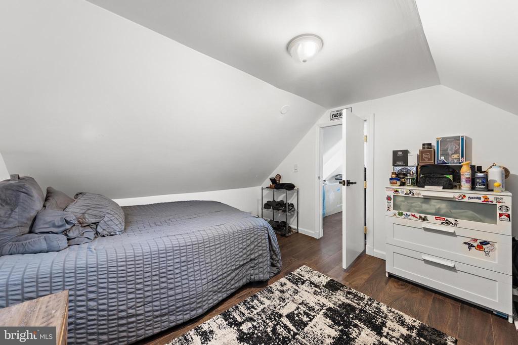241 ROSELAND AVENUE