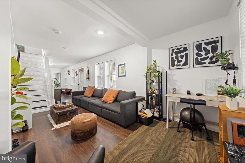 241 ROSELAND AVENUE