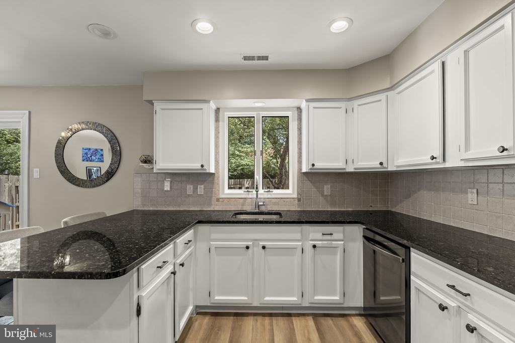 51 WOODMONT