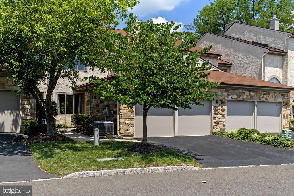 51 WOODMONT