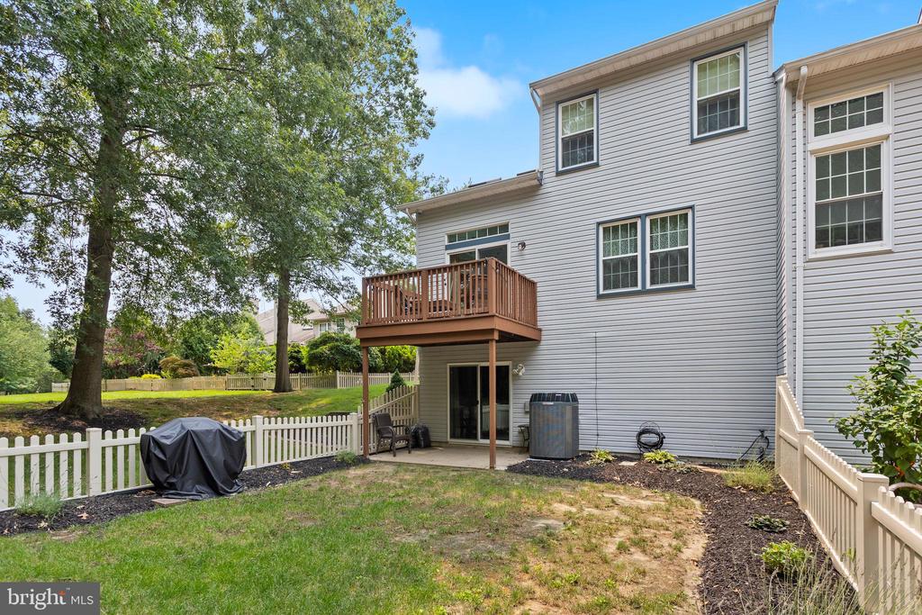 220 BROMLEY PLACE
