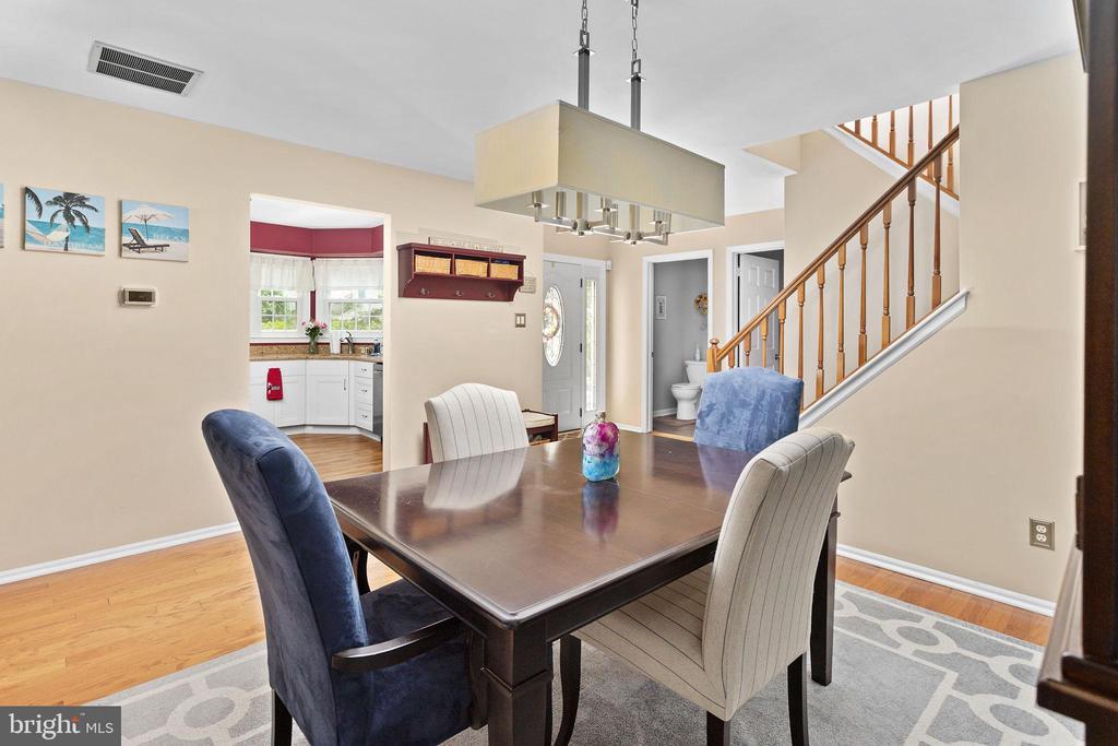 220 BROMLEY PLACE