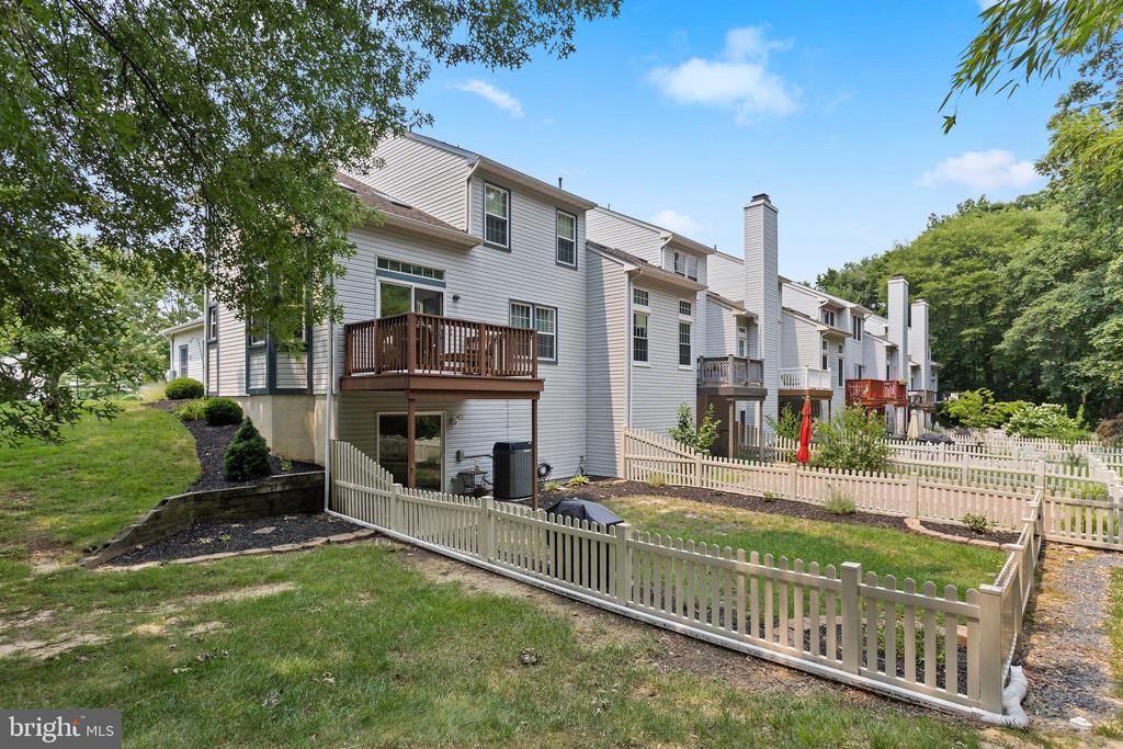 220 BROMLEY PLACE