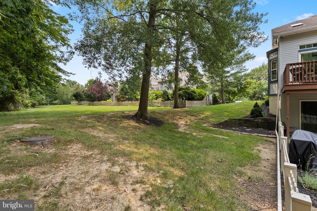 220 BROMLEY PLACE