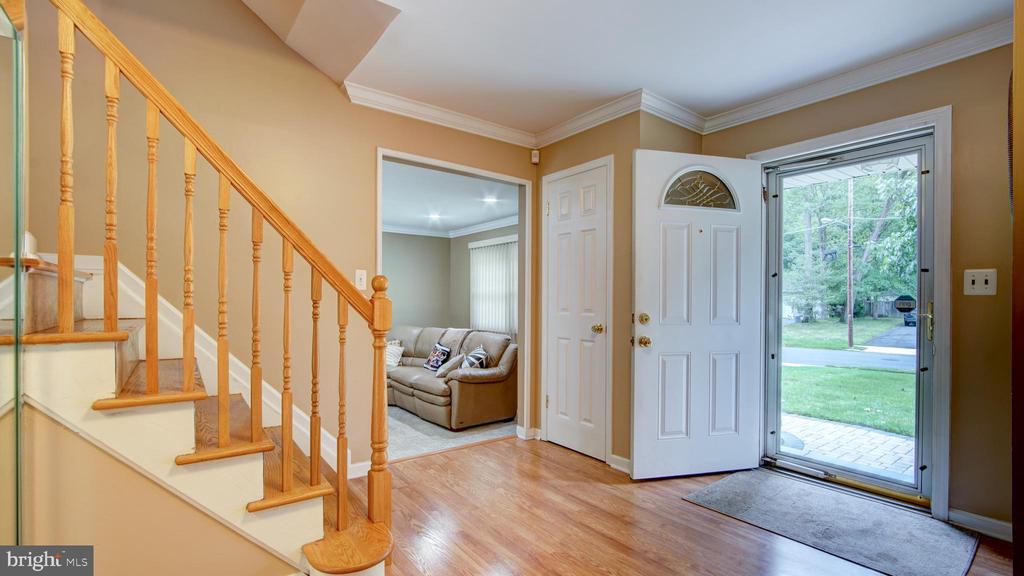 10 CORNWALL DRIVE