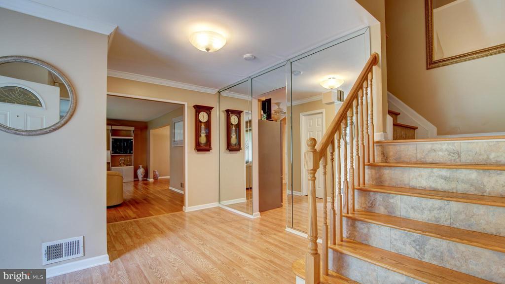 10 CORNWALL DRIVE