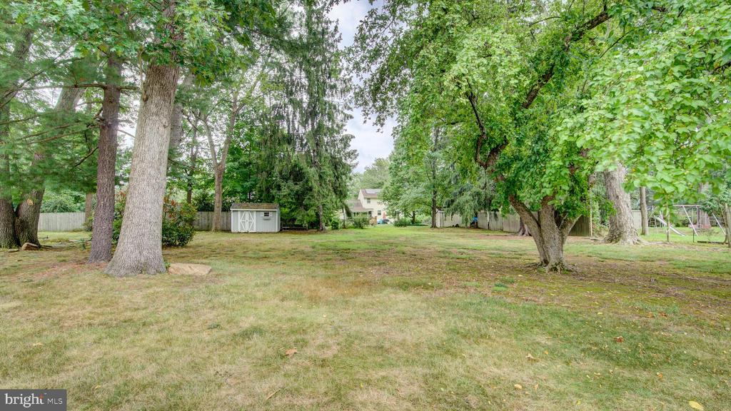 10 CORNWALL DRIVE
