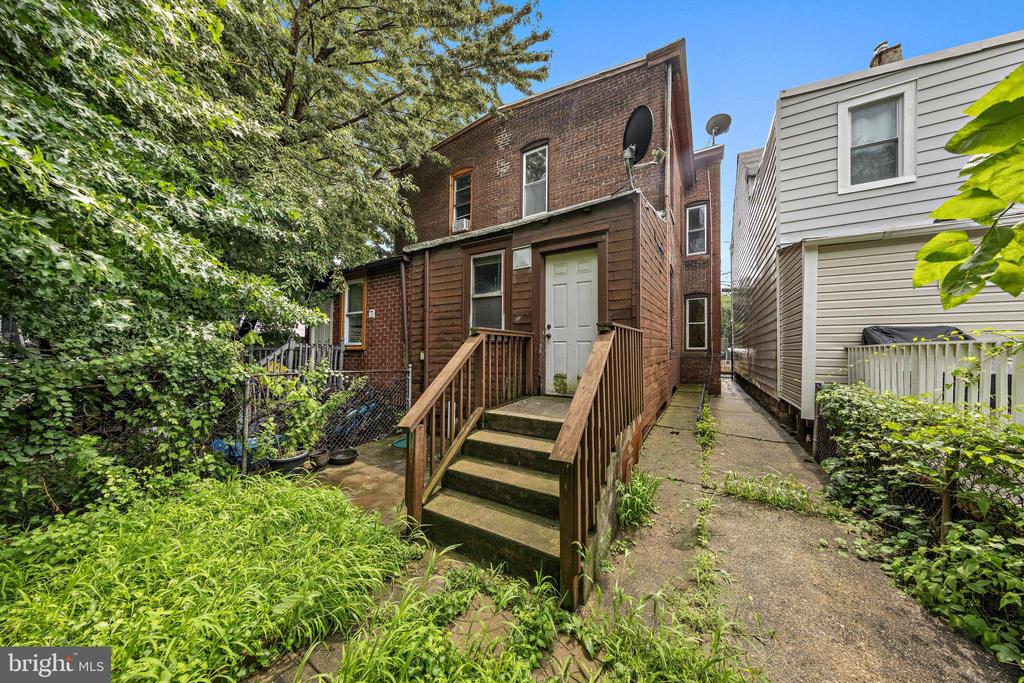 516 BRIDGE STREET